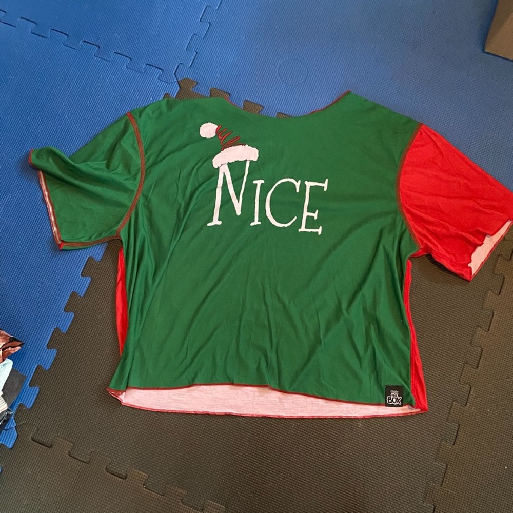 Rok the Box Naughty Nice oversized crop tee, M